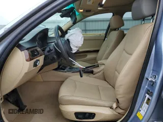 2009 BMW 3 Series 328i z VIN WBAPH77569NM27312, wystawiony jako Copart lot #44302435 z przebiegiem 155 572 mil mil oraz Szkoda całkowita • Salvage title. Historia ofert i sprzedaży dostępna na DreamBid. Obrazek 7.