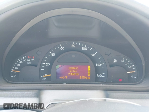 2002 Mercedes-Benz C 230/260/280/320 с VIN WDBRF61J62F233802, выставлен на аукционе IAAI как лот 42574637 с пробегом 238 810 миль миль и . История ставок и продаж доступна на DreamBid. Изображение 7.