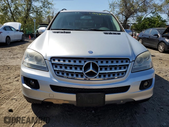 2006 Mercedes-Benz M 500 z VIN 4JGBB75E96A023923, wystawiony jako Copart lot #52966925 z przebiegiem 129 575 mil mil oraz Szkoda całkowita • Salvage title. Historia ofert i sprzedaży dostępna na DreamBid. Obrazek 5.