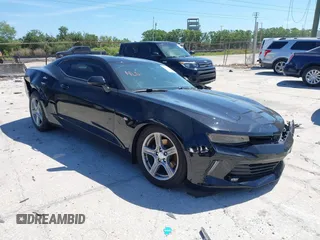 2018 Chevrolet Camaro 1LT z VIN 1G1FB1RX6J0190987, wystawiony jako IAAI lot #41851512 z przebiegiem 59 973 mil mil oraz . Historia ofert i sprzedaży dostępna na DreamBid. Obrazek 1.