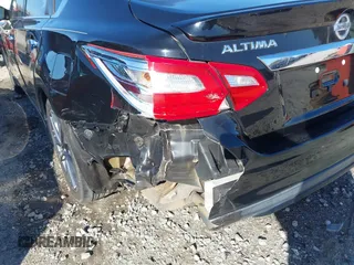 2016 Nissan Altima SR with VIN 1N4AL3AP6GC274181, listed as a IAAI auction lot 41822882 with 113,641 mi miles and . Bid and sale history available at carsss.com. Image 6.