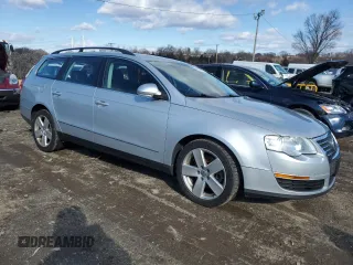 2008 Volkswagen Passat Komfort with VIN WVWLK73C88E018489, listed as a Copart auction lot 44925705 with 186,527 mi miles and Salvage title. Bid and sale history available at DreamBid. Image 4.