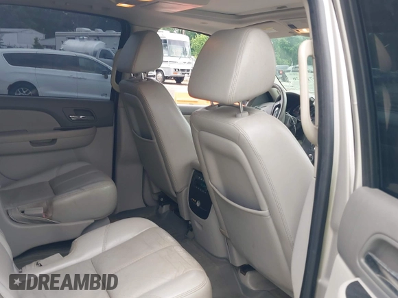 2007 Chevrolet Suburban LT с VIN 3GNFC16057G172472, выставлен на аукционе IAAI как лот 42716676 с пробегом 262 281 миль миль и . История ставок и продаж доступна на DreamBid. Изображение 8.