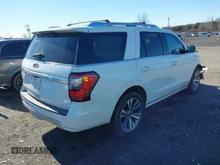 2020 Ford Expedition Platinum with VIN 1FMJU1MT9LEA61353, listed as a IAAI auction lot 41578147 with 26,136 mi miles. Bid and sale history available at carsss.com. Image 4.