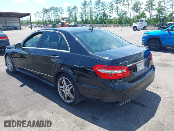 2011 Mercedes-Benz E-Class E 350 Luxury with VIN WDDHF5GB1BA462074, listed as a IAAI auction lot 42017000 with 170,658 mi miles. Bid and sale history available at carsss.com. Image 3.