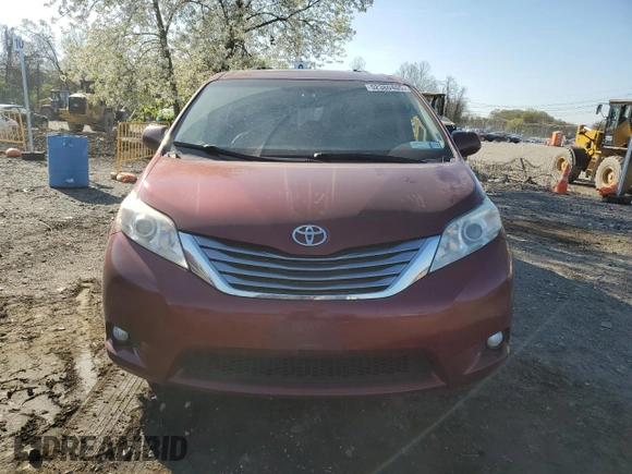 2017 Toyota Sienna XLE Auto Access Seat with VIN 5TDYZ3DC4HS805975, listed as a Copart auction lot 52380405 with 138,276 mi miles and Salvage Title. Bid and sale history available at DreamBid. Image 5.