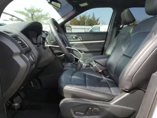 2018 Ford Explorer XLT z VIN 1FM5K8D88JGA61972, wystawiony jako Copart lot #52791995 z przebiegiem 73 648 mil mil oraz Szkoda całkowita • Salvage title. Historia ofert i sprzedaży dostępna na DreamBid. Obrazek 7.