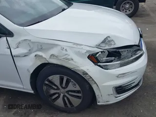 2019 Volkswagen Golf SE z VIN WVWKR7AU6KW910647, wystawiony jako IAAI lot #41502997 z przebiegiem 20 649 mil mil oraz . Historia ofert i sprzedaży dostępna na DreamBid. Obrazek 6.