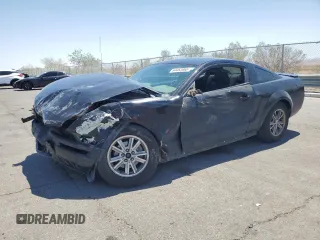 2007 Ford Mustang Deluxe z VIN 1ZVFT80N175304878, wystawiony jako Copart lot #64453665 z przebiegiem Nie podano mil oraz Szkoda całkowita • Salvage title. Historia ofert i sprzedaży dostępna na DreamBid. Obrazek 1.