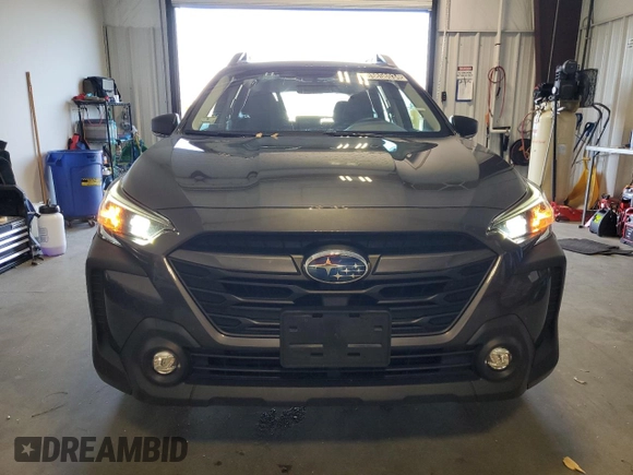 2024 Subaru Outback z VIN 4S4BTAAC1R3143125, wystawiony jako Copart lot #85858034 z przebiegiem 22 491 mil mil oraz Czysty tytuł • Clean title. Historia ofert i sprzedaży dostępna na DreamBid. Obrazek 5.