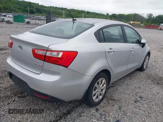 2013 Kia Rio EX z VIN KNADN4A32D6310234, wystawiony jako IAAI lot #42518870 z przebiegiem 125 605 mil mil oraz . Historia ofert i sprzedaży dostępna na DreamBid. Obrazek 4.