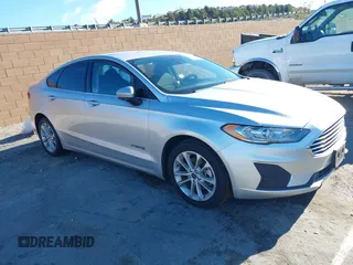 2019 Ford Fusion SE with VIN 3FA6P0LUXKR208139, listed as a IAAI auction lot 41820958 with 66,609 mi miles and . Bid and sale history available at DreamBid. Image 1.