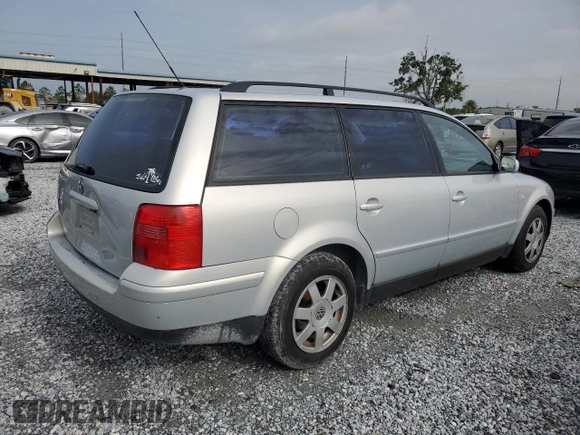 2000 Volkswagen Passat with VIN WVWNA23B6YE238932, listed as a Copart auction lot 59837575 with 151,157 mi miles and Salvage title. Bid and sale history available at DreamBid. Image 3.