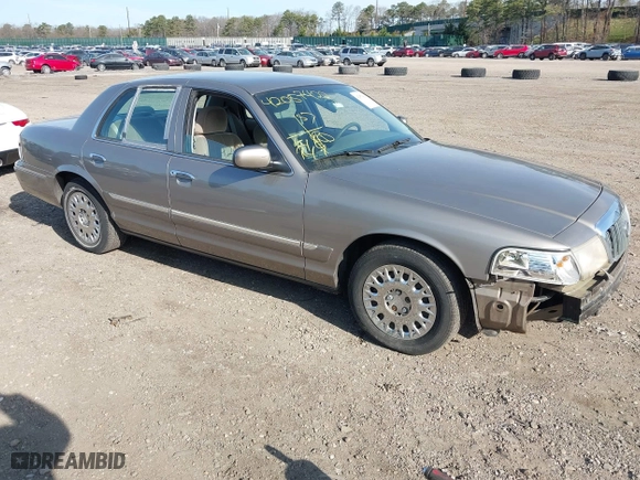 2003 Mercury Grand Marquis GS Convenience with VIN 2MEFM74W43X681774, listed as a IAAI auction lot 42057422 with 218,422 mi miles. Bid and sale history available at carsss.com. Image 1.