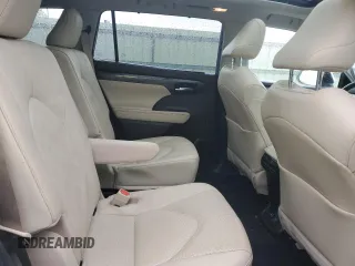 2022 Toyota Highlander Platinum z VIN 5TDFZRBH0NS190765, wystawiony jako Copart lot #57772435 z przebiegiem 33 939 mil mil oraz Szkoda całkowita • Salvage title. Historia ofert i sprzedaży dostępna na DreamBid. Obrazek 11.