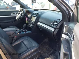 2017 Ford Explorer XLT z VIN 1FM5K8DHXHGB48783, wystawiony jako IAAI lot #41771686 z przebiegiem 104 809 mil mil oraz . Historia ofert i sprzedaży dostępna na DreamBid. Obrazek 5.