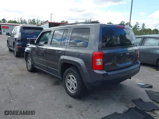 2015 Jeep Patriot Sport with VIN 1C4NJPBB5FD348985, listed as a IAAI auction lot 41035027 with 146,903 mi miles. Bid and sale history available at carsss.com. Image 3.