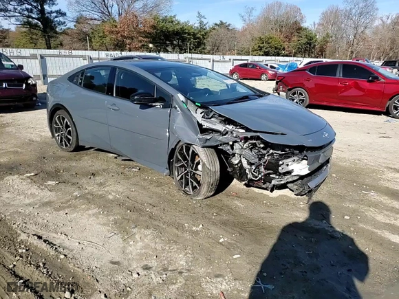 2023 Toyota Prius Prime SE with VIN JTDACACUXP3009555, listed as a Copart auction lot 82028584 with 39,652 mi miles and Salvage Title. Bid and sale history available at carsss.com. Image 13.