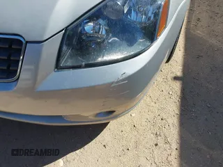 2005 Nissan Altima 3.5 SE with VIN 1N4BL11D15C367864, listed as a IAAI auction lot 41855721 with 175,976 mi miles. Bid and sale history available at carsss.com. Image 6.