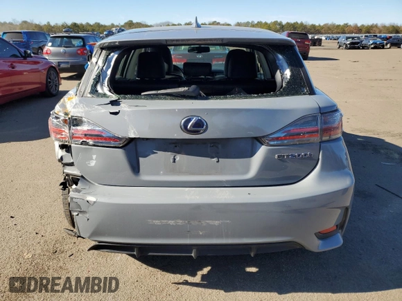 2015 Lexus CT 200h z VIN JTHKD5BH6F2245698, wystawiony jako Copart lot #41784034 z przebiegiem 137 343 mil mil oraz Nie do naprawy. Historia ofert i sprzedaży dostępna na DreamBid. Obrazek 6.