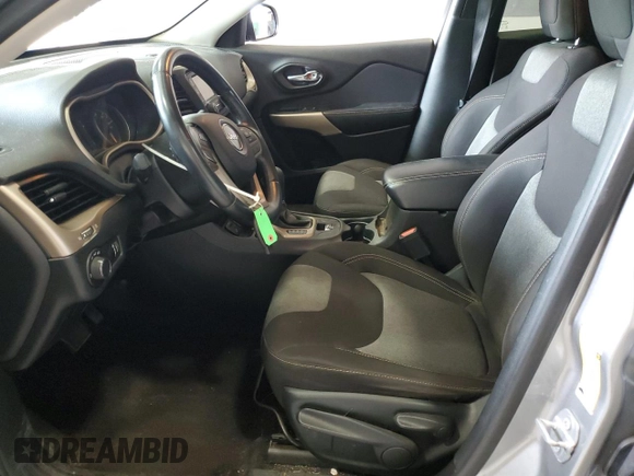 2017 Jeep Cherokee Altitude with VIN 1C4PJLABXHW586048, listed as a Copart auction lot 62674745 with 106,334 mi miles and Salvage title. Bid and sale history available at DreamBid. Image 7.