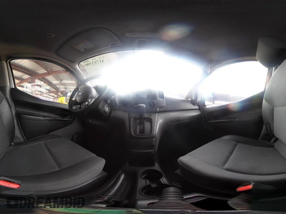 2017 Nissan NV200 S z VIN 3N6CM0KN3HK708335, wystawiony jako IAAI lot #41713394 z przebiegiem 139 215 mil mil oraz . Historia ofert i sprzedaży dostępna na DreamBid. Obrazek 18.
