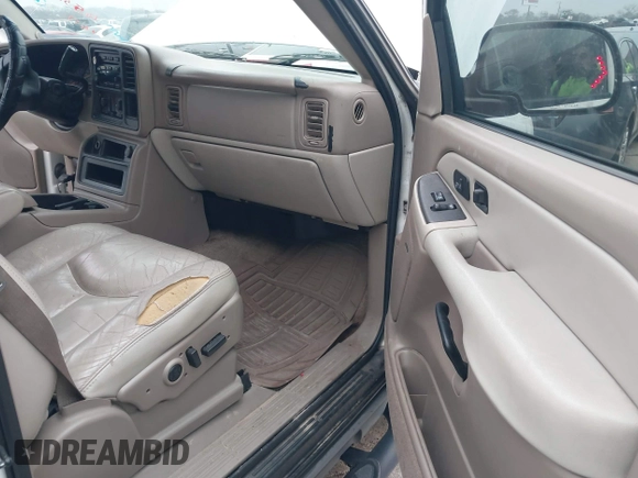 2003 Chevrolet Tahoe LT with VIN 1GNEK13Z33R304799, listed as a IAAI auction lot 41552534 with 194,843 mi miles. Bid and sale history available at carsss.com. Image 8.