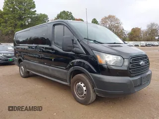 2019 Ford Transit z VIN 1FTYR2YM3KKA96824, wystawiony jako IAAI lot #41088013 z przebiegiem 137 331 mil mil oraz . Historia ofert i sprzedaży dostępna na DreamBid. Obrazek 1.