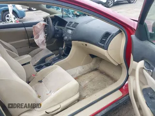 2004 Honda Accord LX z VIN 1HGCM72244A013330, wystawiony jako IAAI lot #41931116 z przebiegiem 229 375 mil mil oraz . Historia ofert i sprzedaży dostępna na DreamBid. Obrazek 5.