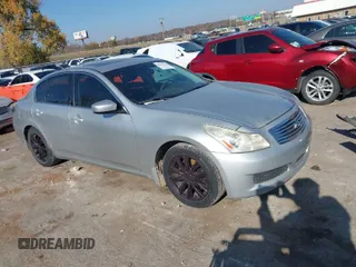 2009 Infiniti G37 Journey with VIN JNKCV61E79M303602, listed as a IAAI auction lot 40952784 with 188,644 mi miles. Bid and sale history available at carsss.com. Image 1.