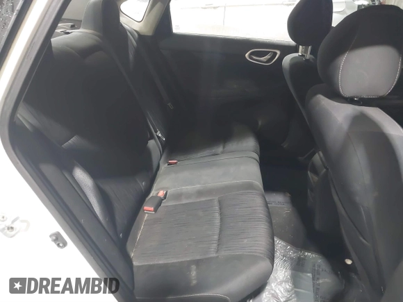 2019 Nissan Sentra S z VIN 3N1AB7APXKY240431, wystawiony jako IAAI lot #41722182 z przebiegiem 81 450 mil mil oraz . Historia ofert i sprzedaży dostępna na DreamBid. Obrazek 8.