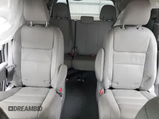 2019 Toyota Sienna XLE with VIN 5TDDZ3DC0KS224611, listed as a Copart auction lot 47667495 with 61,829 mi miles and Salvage Title. Bid and sale history available at carsss.com. Image 10.