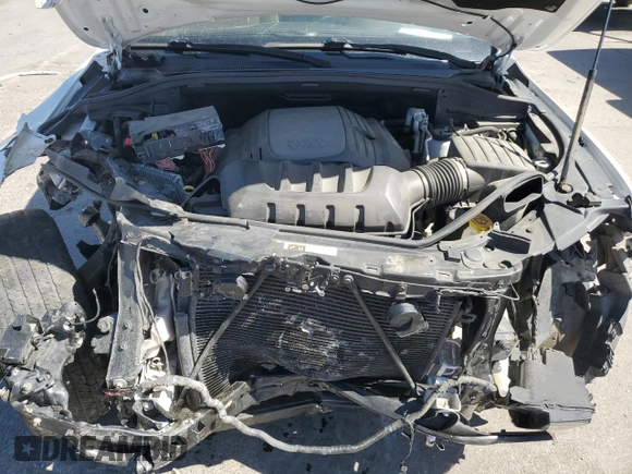 2017 Jeep Grand Cherokee Overland z VIN 1C4RJFCT7HC810183, wystawiony jako Copart lot #53182235 z przebiegiem 95 511 mil mil oraz Szkoda całkowita • Salvage title. Historia ofert i sprzedaży dostępna na DreamBid. Obrazek 12.