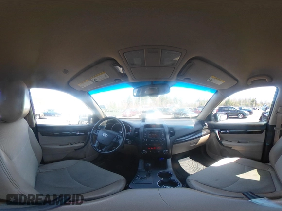 2012 Kia Sorento EX with VIN 5XYKU3A65CG299100, listed as a IAAI auction lot 42098445 with 172,203 mi miles. Bid and sale history available at carsss.com. Image 20.