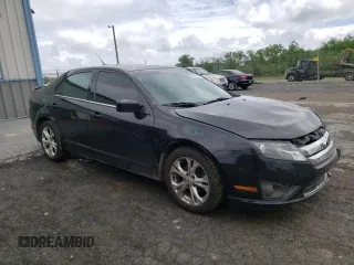 2012 Ford Fusion SE z VIN 3FAHP0HA6CR359083, wystawiony jako Copart lot #56463515 z przebiegiem 135 730 mil mil oraz Szkoda całkowita • Salvage title. Historia ofert i sprzedaży dostępna na DreamBid. Obrazek 4.