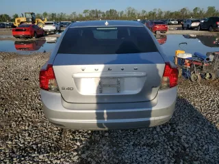 2010 Volvo S40 with VIN YV1382MS7A2510357, listed as a Copart auction lot 50303895 with 157,008 mi miles and Salvage Title. Bid and sale history available at carsss.com. Image 6.