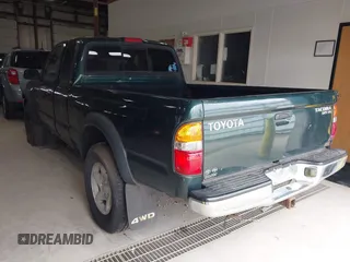 2003 Toyota Tacoma with VIN 5TEWN72N03Z166634, listed as a IAAI auction lot 41987641 with Not Provided miles. Bid and sale history available at carsss.com. Image 3.