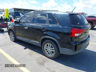 2015 Kia Sorento LX with VIN 5XYKT4A74FG594260, listed as a IAAI auction lot 42016829 with 155,026 mi miles. Bid and sale history available at carsss.com. Image 3.
