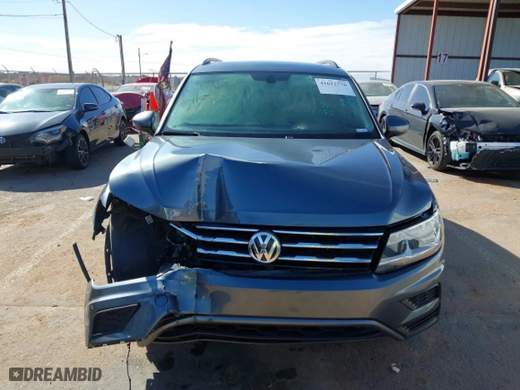 2020 Volkswagen Tiguan SE with VIN 3VV3B7AX6LM017819, listed as a IAAI auction lot 41612776 with 74,576 mi miles. Bid and sale history available at carsss.com. Image 12.