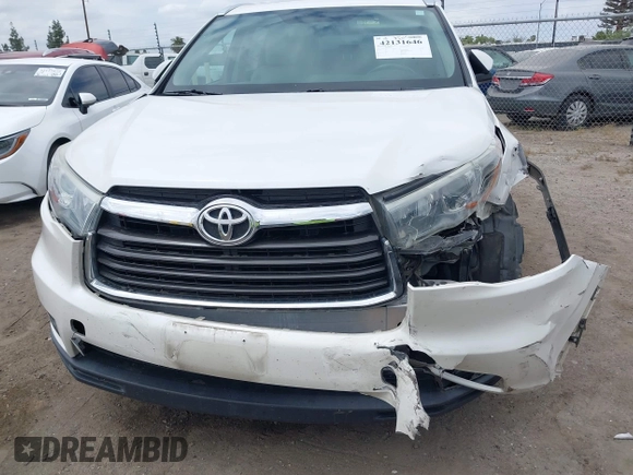 2015 Toyota Highlander XLE z VIN 5TDKKRFH0FS076120, wystawiony jako IAAI lot #42131646 z przebiegiem 117 623 mil mil oraz . Historia ofert i sprzedaży dostępna na DreamBid. Obrazek 18.