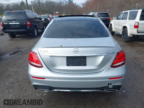 2020 Mercedes-Benz E 350 с VIN WDDZF8EB2LA713761, выставлен на аукционе IAAI как лот 41854999 с пробегом 74 603 миль миль и . История ставок и продаж доступна на DreamBid. Изображение 16.