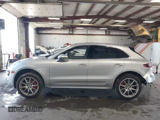 2017 Porsche Macan Turbo с VIN WP1AF2A53HLB60570, выставлен на аукционе IAAI как лот 42499063 с пробегом 49 065 миль миль и . История ставок и продаж доступна на DreamBid. Изображение 14.