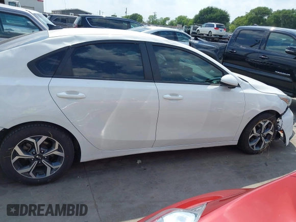 2021 Kia Forte LXS с VIN 3KPF24AD6ME288942, выставлен на аукционе IAAI как лот 42315603 с пробегом 131 843 миль миль и . История ставок и продаж доступна на DreamBid. Изображение 13.