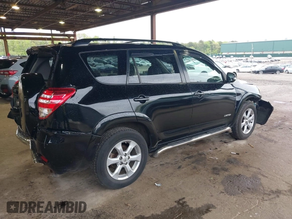 2010 Toyota RAV4 Limited z VIN JTMDF4DV3AD038717, wystawiony jako IAAI lot #42246230 z przebiegiem 140 854 mil mil oraz . Historia ofert i sprzedaży dostępna na DreamBid. Obrazek 4.