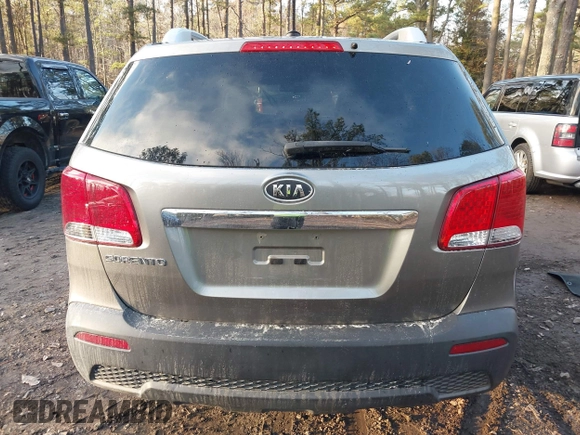 2012 Kia Sorento LX with VIN 5XYKTDA23CG243663, listed as a IAAI auction lot 41160965 with 113,317 mi miles. Bid and sale history available at carsss.com. Image 17.