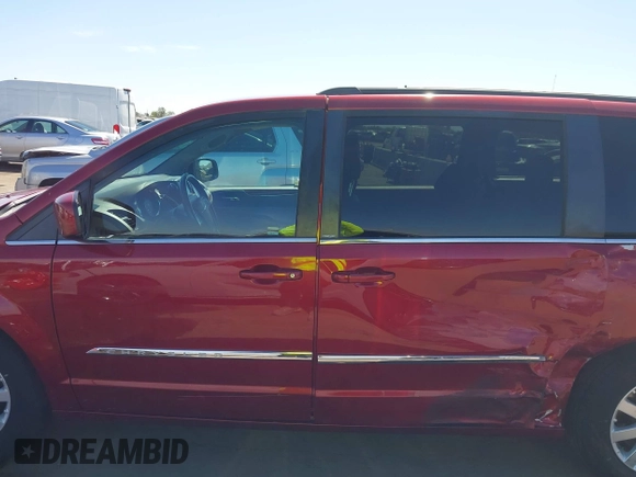 2014 Chrysler Town & Country Touring with VIN 2C4RC1BG9ER326259, listed as a IAAI auction lot 42160484 with 151,896 mi miles and . Bid and sale history available at DreamBid. Image 14.