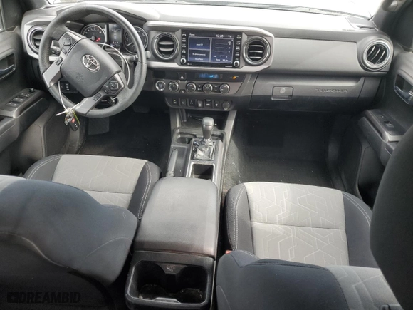 2022 Toyota Tacoma 4WD SR with VIN 3TYCZ5AN9NT072804, listed as a Copart auction lot 47413905 with 33,476 mi miles and Salvage Title. Bid and sale history available at carsss.com. Image 8.