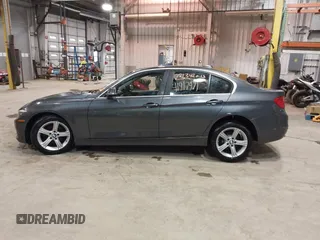 2015 BMW 3 Series 328i xDrive с VIN WBA3B5C57FP652994, выставлен на аукционе IAAI как лот 41917971 с пробегом 171 342 миль миль и . История ставок и продаж доступна на DreamBid. Изображение 14.