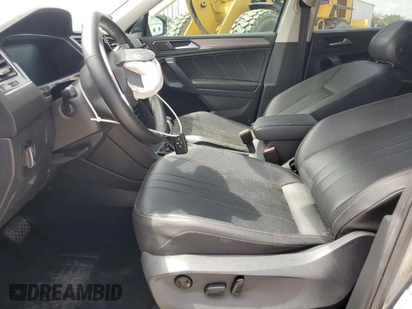 2022 Volkswagen Tiguan SE z VIN 3VV3B7AX2NM036550, wystawiony jako Copart lot #53786995 z przebiegiem 113 652 mil mil oraz Nie do naprawy • Non repairable. Historia ofert i sprzedaży dostępna na DreamBid. Obrazek 7.