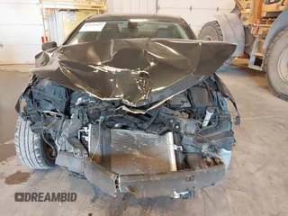 2014 Chevrolet Impala LT z VIN 2G1115SL8E9253725, wystawiony jako IAAI lot #42125365 z przebiegiem 162 486 mil mil oraz . Historia ofert i sprzedaży dostępna na DreamBid. Obrazek 6.